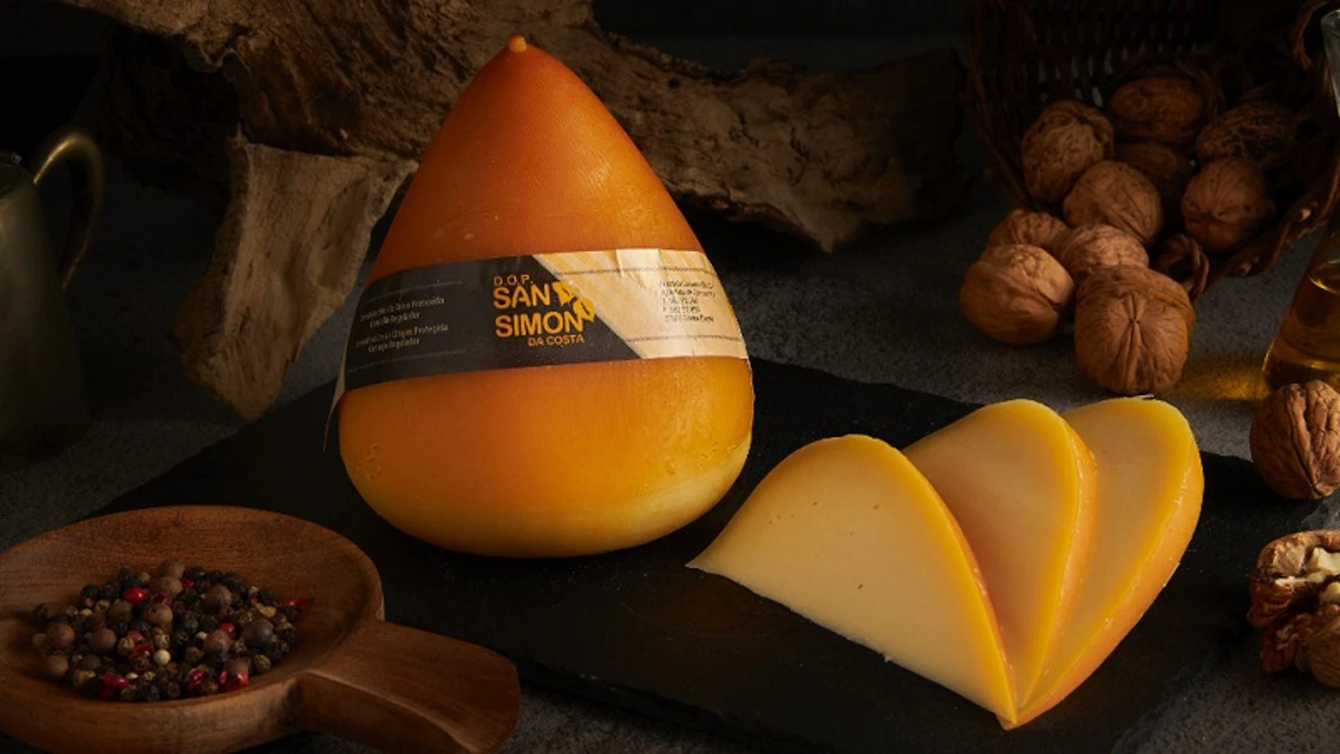 Queso de la DOP San Simón da Costa.