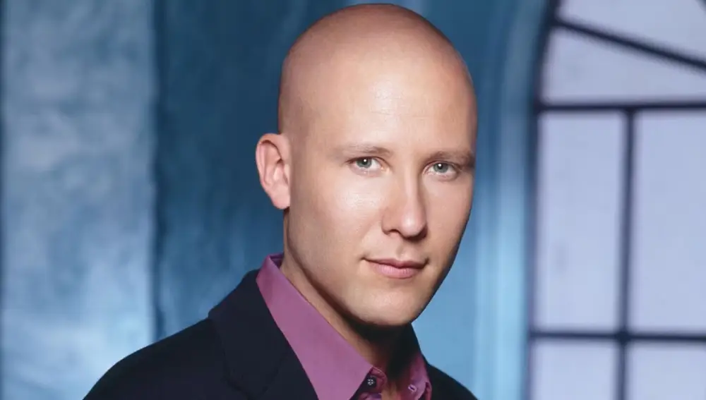 michael Rosenbaum como Lex Luthor