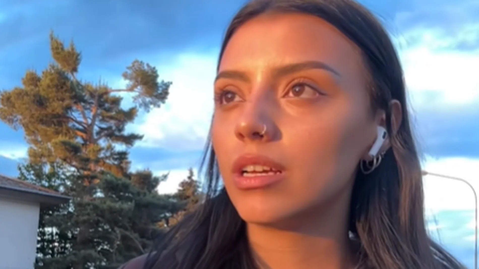Daniela durante su vídeo en Suiza