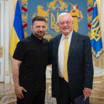 Ucrania.- Zelenski y el enviado de Trump para Ucrania celebran el anuncio de la nueva remesa de armas para Kiev