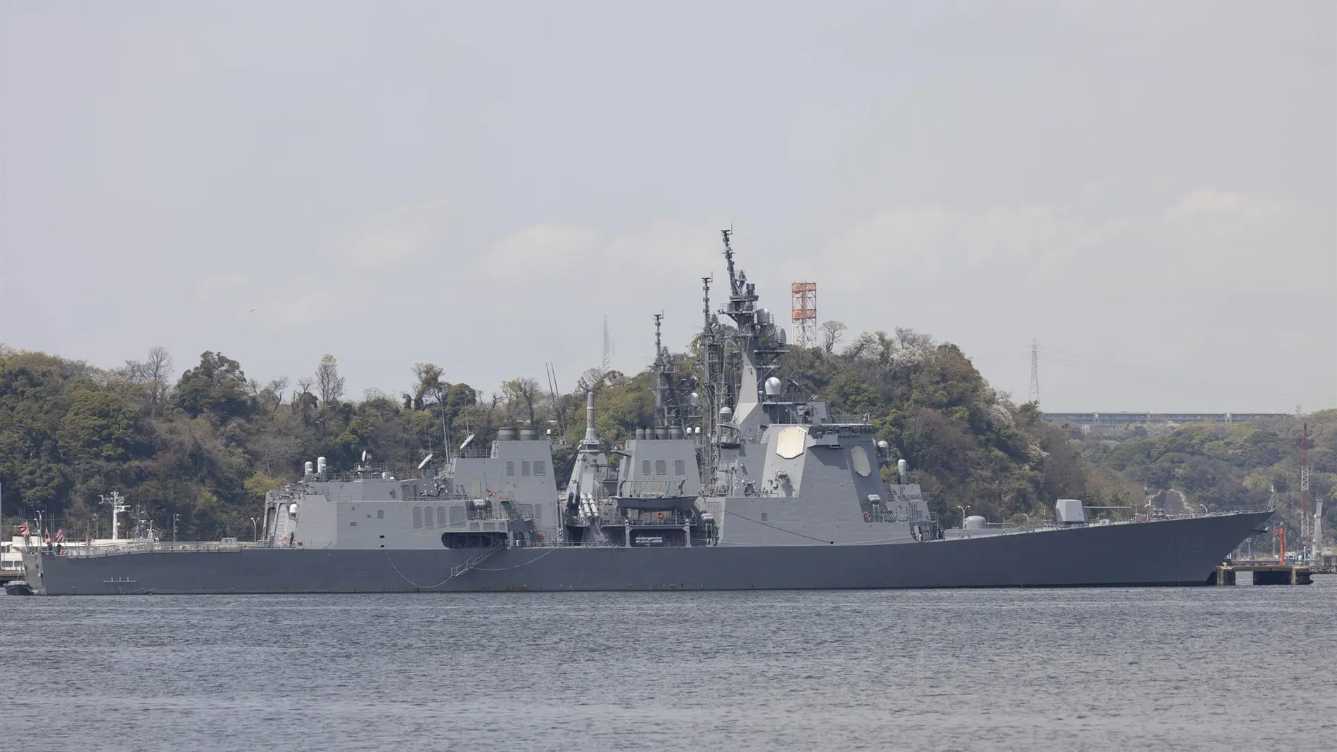 Japón.- China acusa a Japón de perturbar la paz en el mar de China Meridional al anunciar el envío de buques a Filipinas