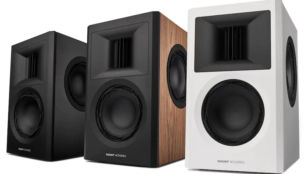 Ambos altavoces vienen en 3 opciones de color