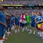 El comentado gesto de Cucurella y Robert Sánchez con la bandera de España