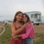 María Pombo junto a María García de Jaime.