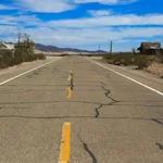 ¿Qué son las líneas negras que salen en la carretera y por que recomiendan no pisarlas?