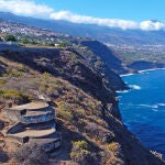 Herida una mujer tras caerle una roca en la cabeza en una playa de Tenerife