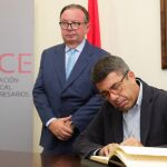 El presidente Carlos Mazón hoy en su visita a los empresarios de Alaquàs