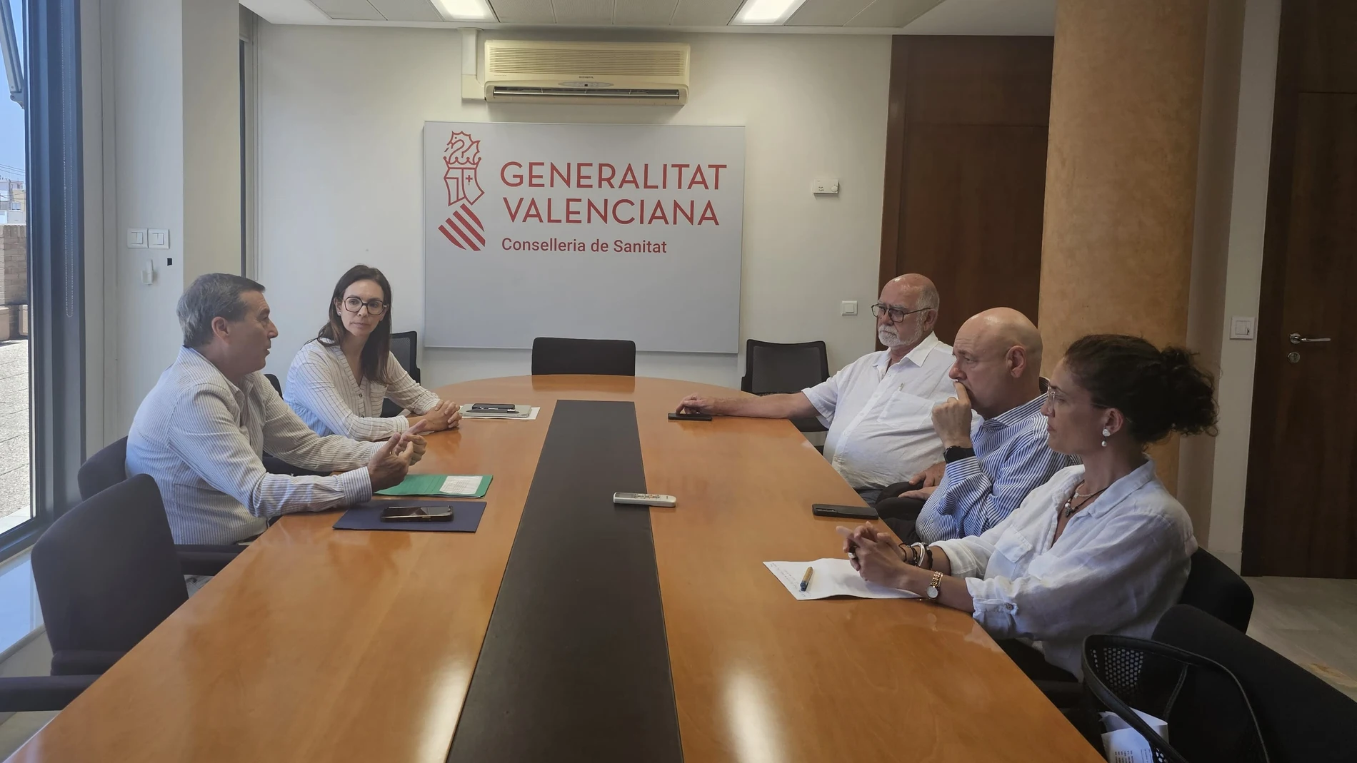 Fin al impago a farmacias: la Generalitat garantiza la normalidad con el cobro del mes pendiente a final de julio