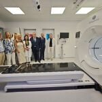 Alejandro Vázquez comprueba la Unidad Satélite de Radioterapia de Soria