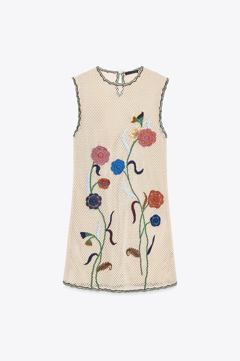 Vestido de crochet.