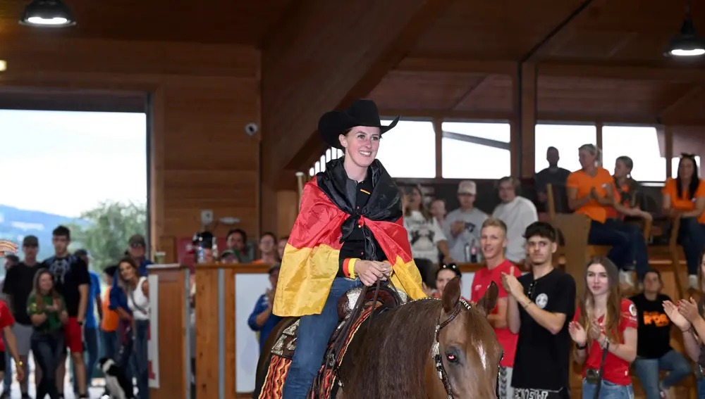 Gina-Maria, hija de Michael Schumacher, en el mundial de Reining