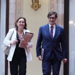 La consellera de Territorio, Vivienda y Transición Ecológica de la Generalitat, Sílvia Paneque, y el presidente de la Generalitat, Salvador Illa