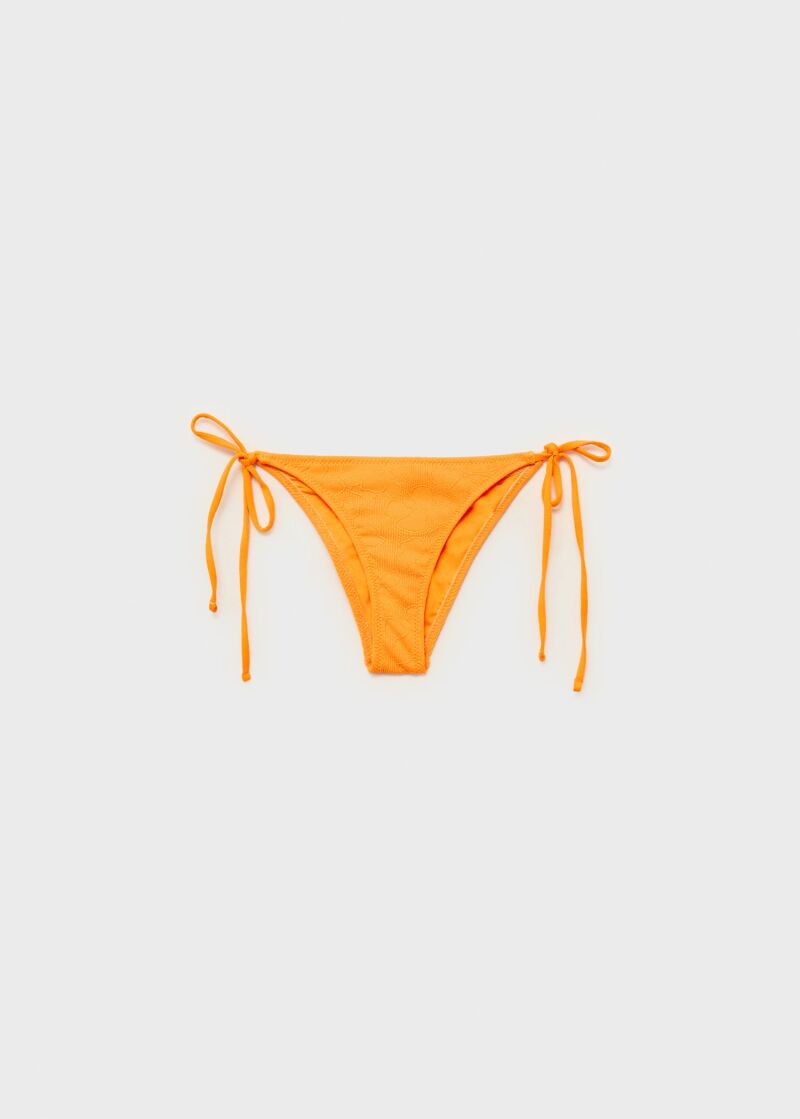 Braguita de bikini naranja.