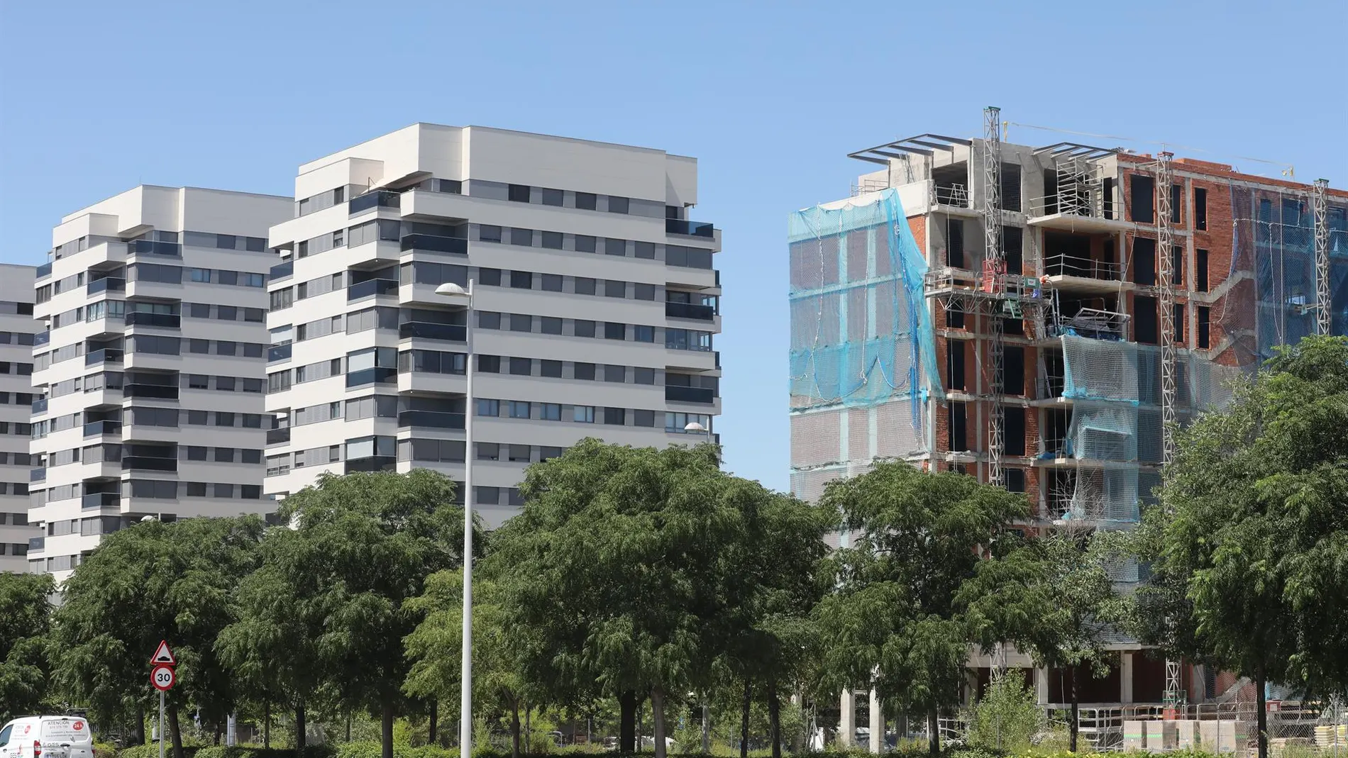 Economía.- El precio de la vivienda nueva y usada crece un 10,6% interanual en junio, según Tinsa