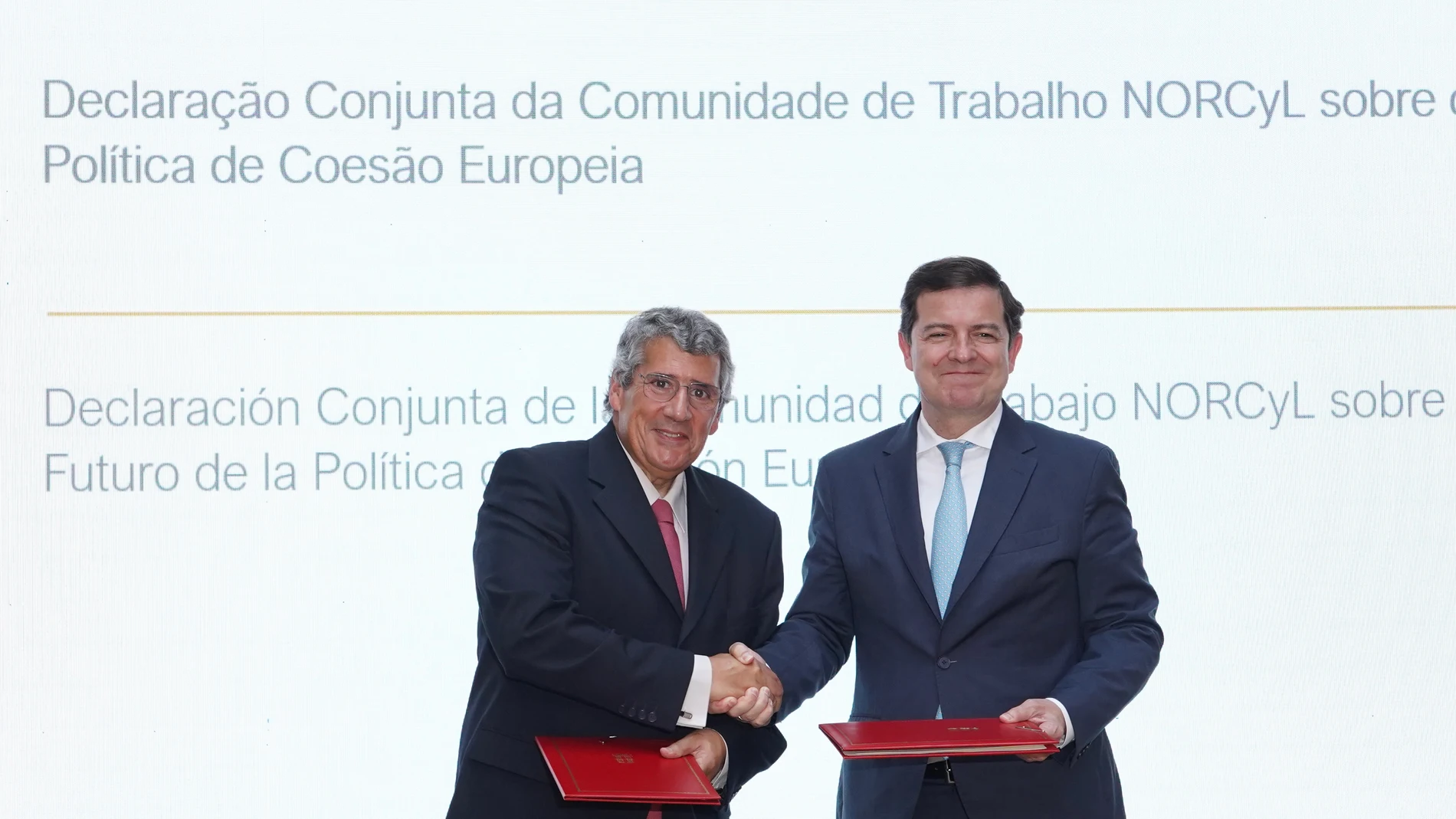 El presidente de la Junta, Alfonso Fernández Mañueco, preside la V Sesión Plenaria de la Comunidad de Trabajo Castilla y León-Norte de Portugal junto al presidente de la CCRD Norte Antonio Cunha