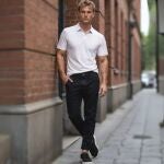 Rinde en oficina, fin de semana y terraza: el polo que se adapta a la vida real de un hombre de más de 30