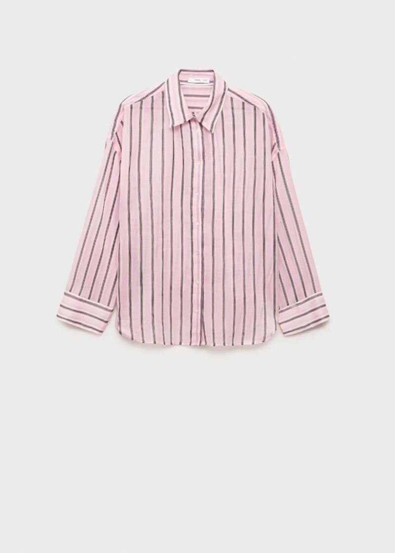 Camisa de rayas.