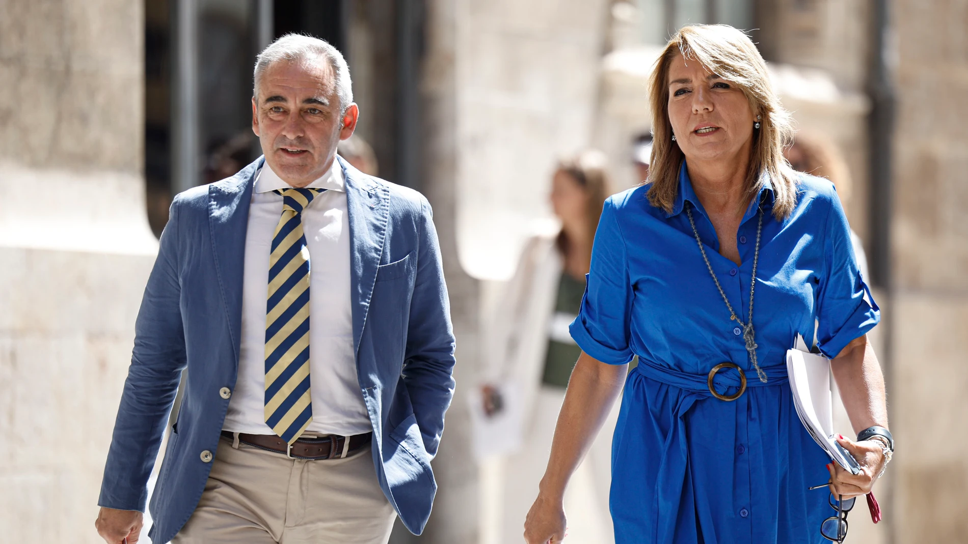 El conseller de Agricultura, Miguel Barrachina, y la vicepresidenta del Consell, Susana Camarero, tras el pleno del Gobierno valenciano