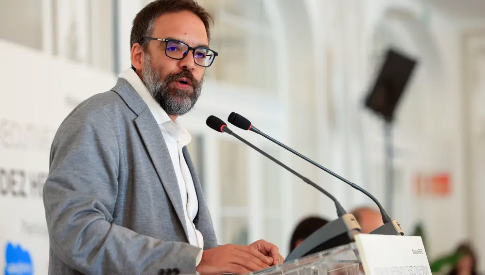 El presidente de Renfe, Álvaro Fernández Heredia durante un desayuno informativo