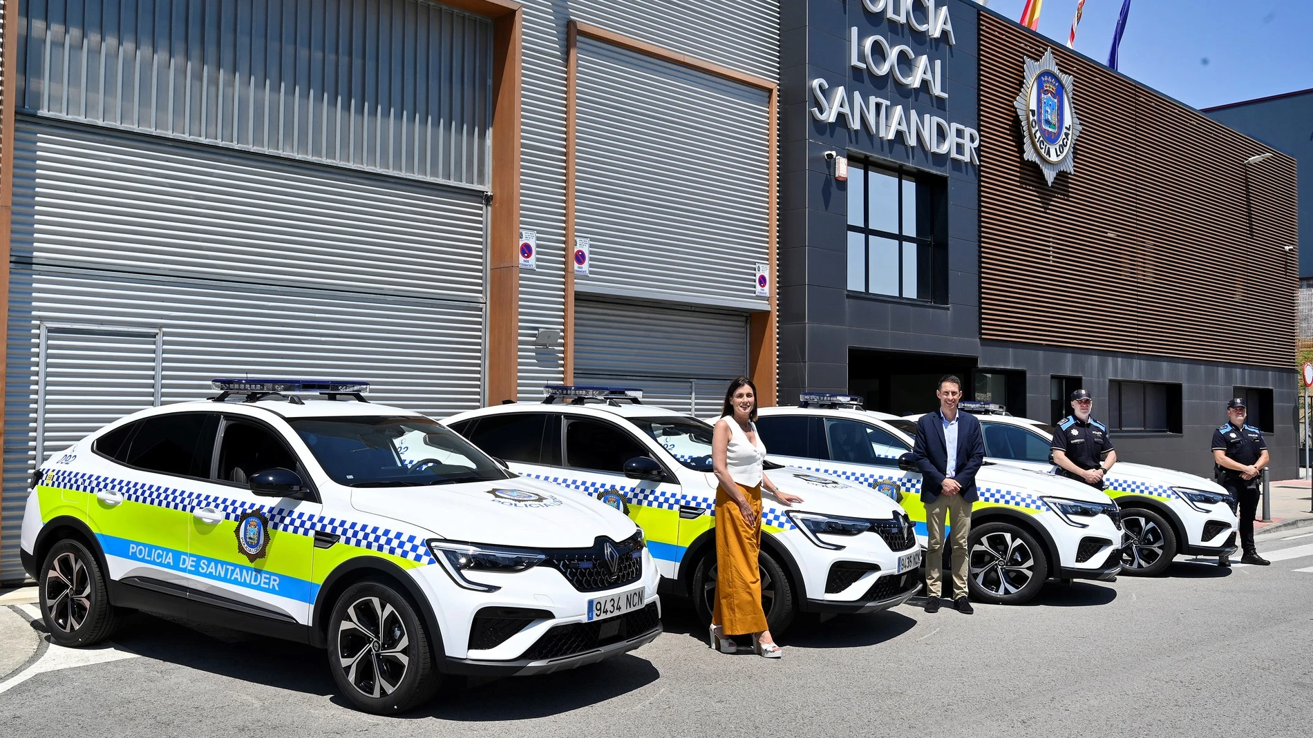 Nuevos coches de la Policía Local de Santander REMITIDA / HANDOUT por AYUNTAMIENTO DE SANTANDER Fotografía remitida a medios de comunicación exclusivamente para ilustrar la noticia a la que hace referencia la imagen, y citando la procedencia de la imagen en la firma 16/07/2025