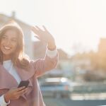 ¿Cómo se dice “buen día” o “buenos días”? La RAE aclara la forma correcta de saludar 