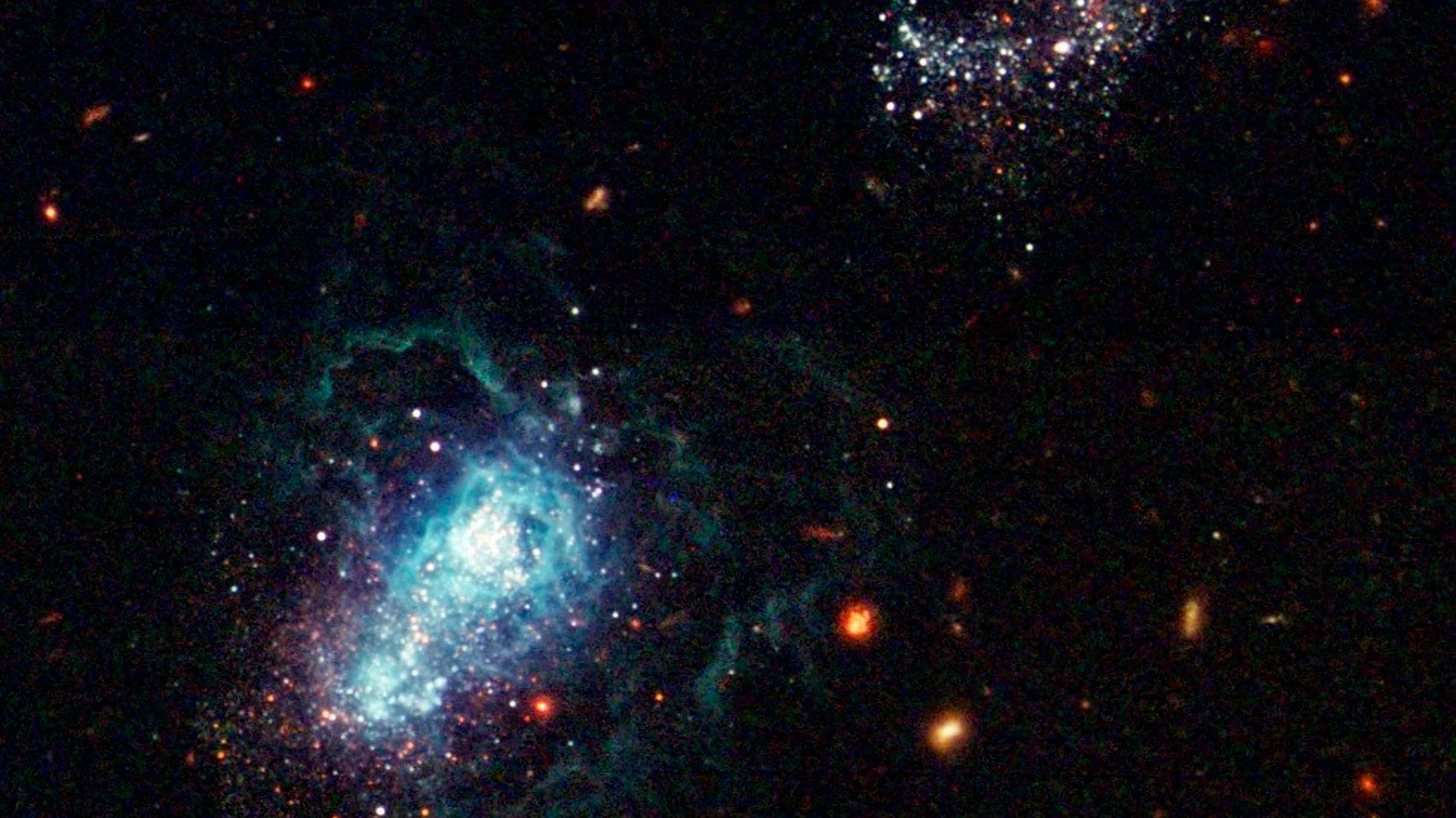 La galaxia IZw18 captada por el Hubble, ACS y WFPC2 - NASA, ESA, Y. IZOTOV Y T. THUAN