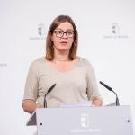 La consejera Portavoz del Gobierno de Castilla-La Mancha, Esther Padilla, en rueda de prensa.