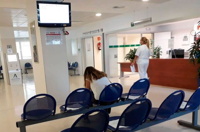 La sanidad pública de España deja incrédulo a un creador de contenido extranjero: "Gratuita, para todo el mundo"