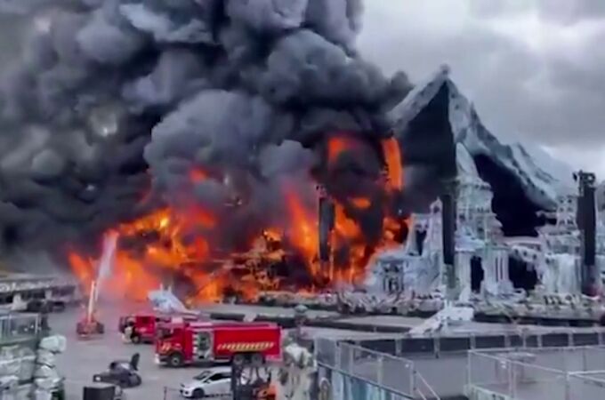 Rastreo de Redes: Tomorrowland sufre un incendio en su escenario principal a dos días de su inauguración
