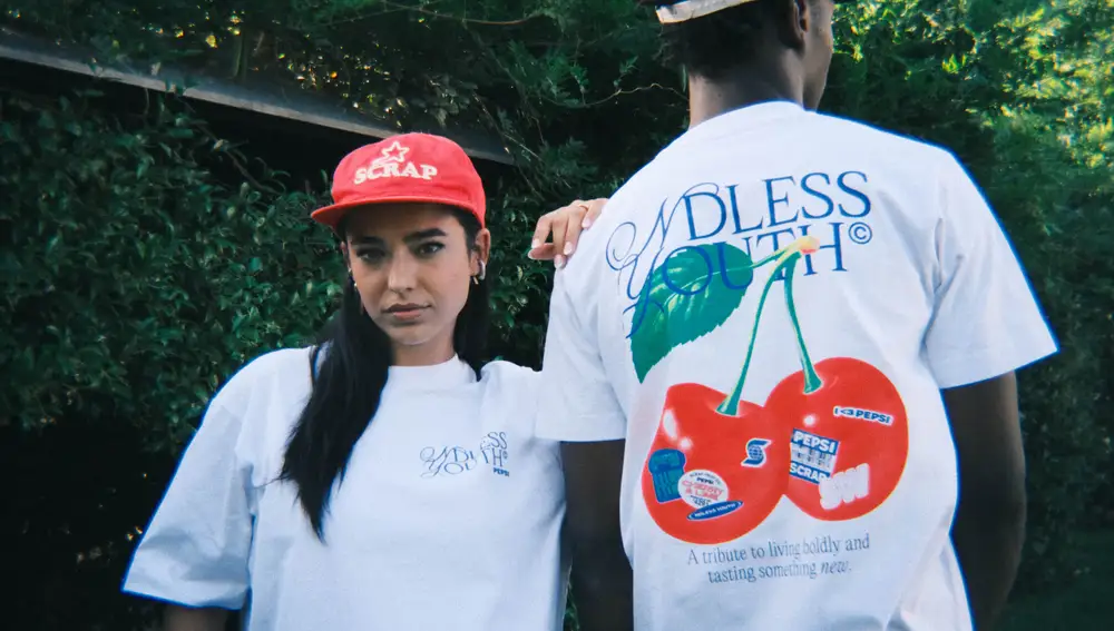 Diseños frontales y traseros de las camisetas de la colección Ndless Youth.