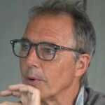 Dan Buettner, experto en longevidad, durante su vídeo