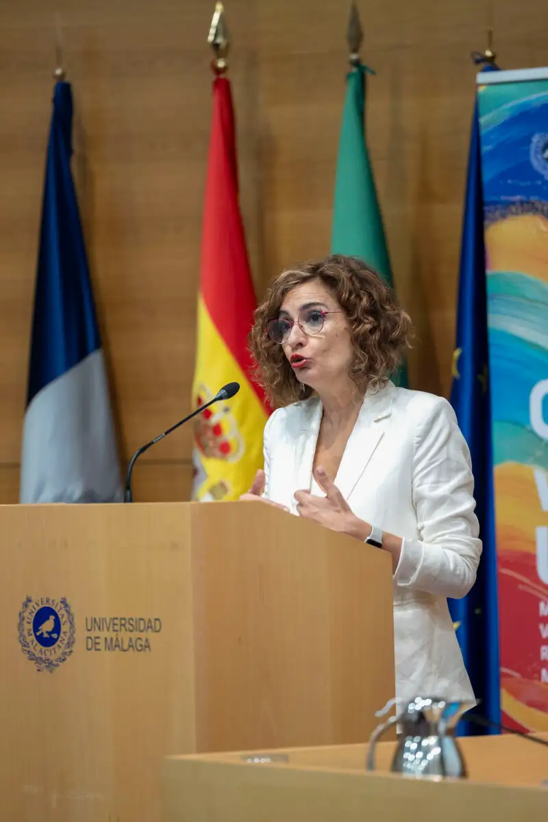 María Jesús Montero ofrece una clase magistral titulada 'Políticas económicas que transforman. Hechos frente a dogmas' en UMA