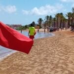 Cartagena reabre al baño la playa de Villa Caravaning tras la presencia de una bacteria