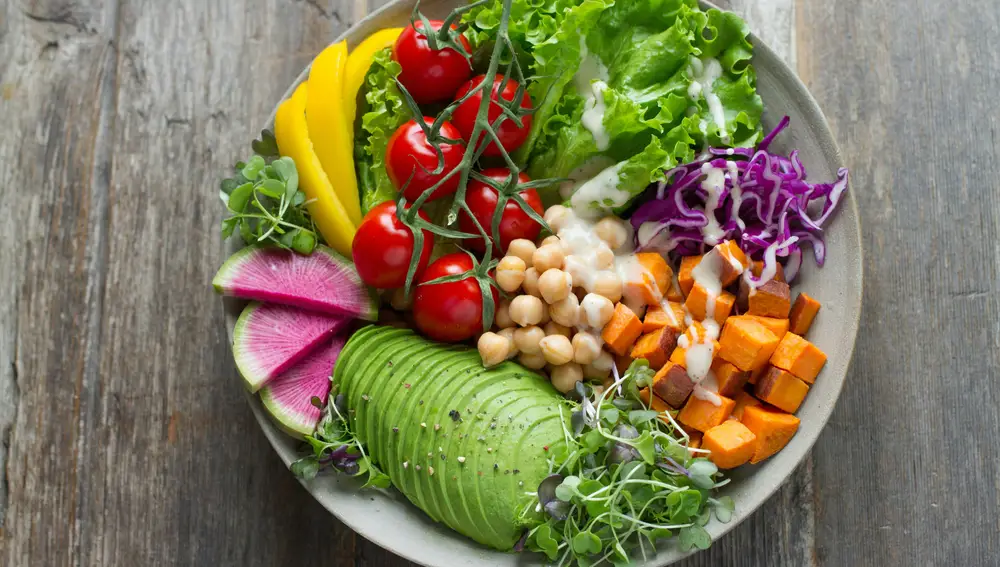 Comer para vivir más: el científico que quiere que lleguemos a los 90 en plena forma (y no por genética)