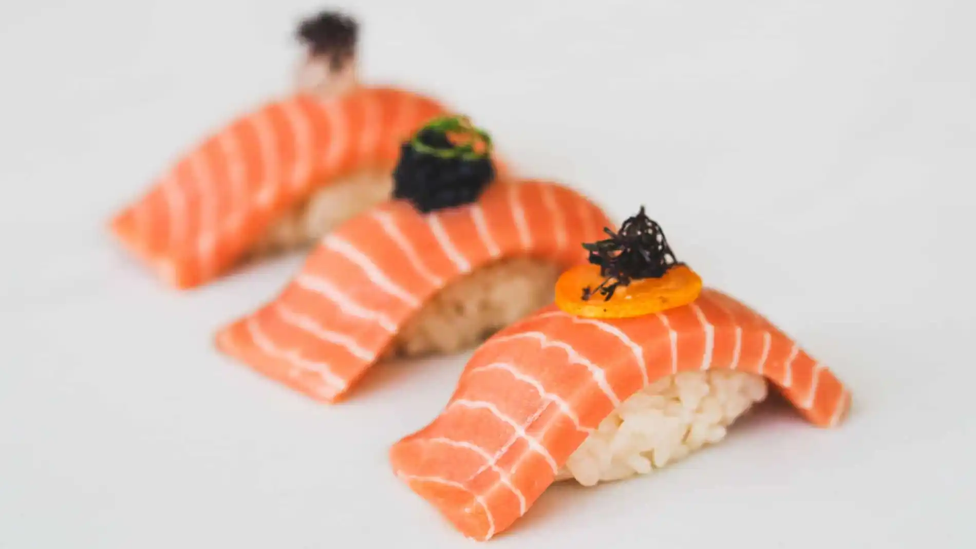 Se sirve en un restaurante de Estados Unidos: así es el primer salmón creado íntegramente en un laboratorio