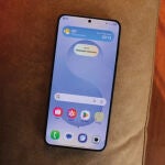 El Galaxy S25+ ofrece potencia, autonomía y cámara con IA en un diseño sobrio y resistente