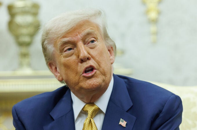 EEUU.- Trump planea aplicar aranceles del 10 ó del 15% a más de 150 países