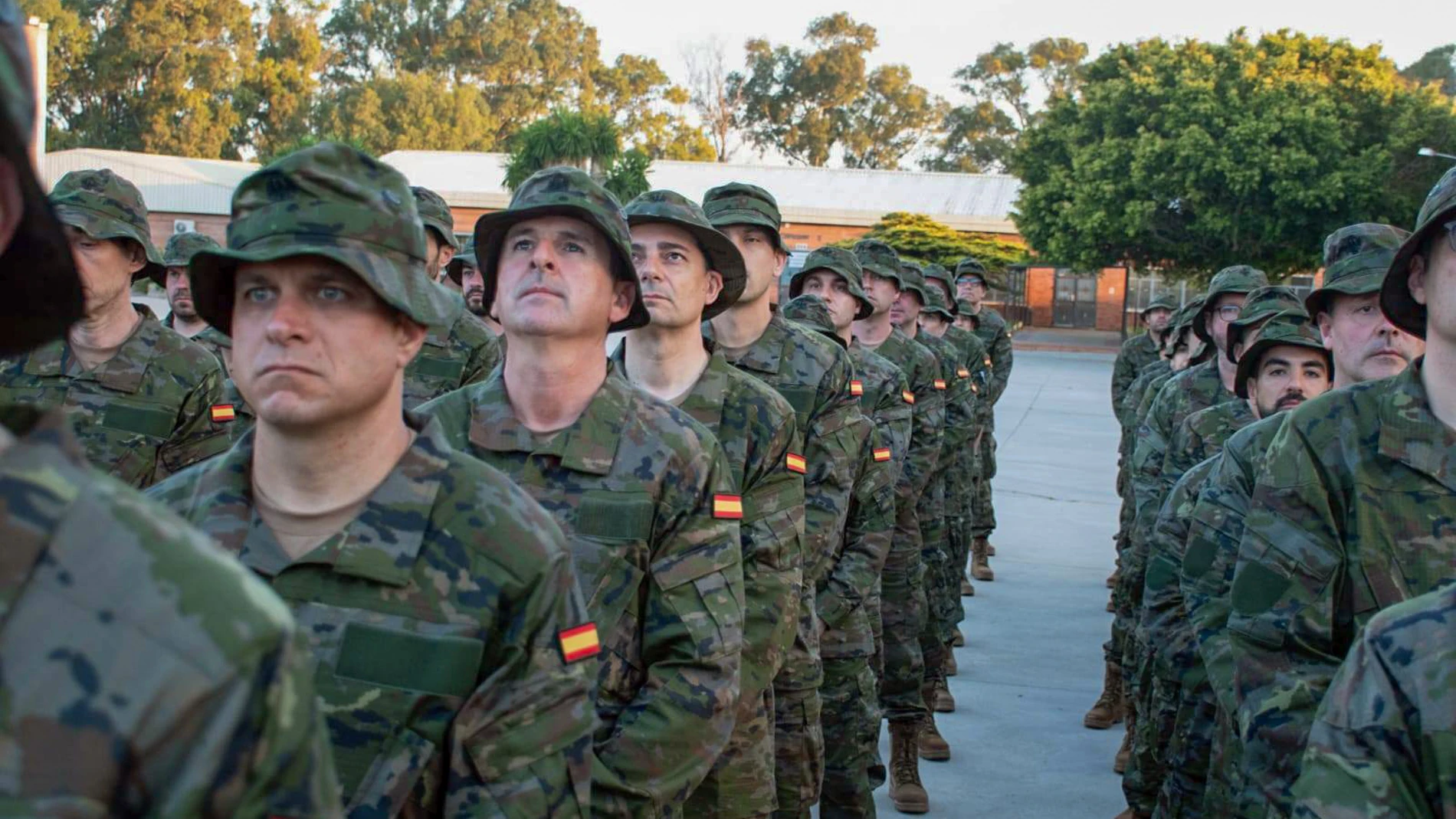 Reservistas voluntarios durante la fase de formación militar básica en San Fernando (Cádiz)