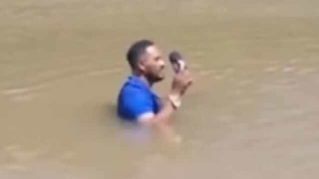 Las imágenes muestran el momento exacto en que Frazão, al notar el contacto con algo bajo el agua, alertó a las autoridades