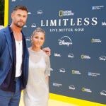 Elsa Pataky y Chris Hemsworth en Londres. 