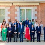 Recepción del Rey a los patronos de la Junta en la Fundación Centro Nacional del Vidrio