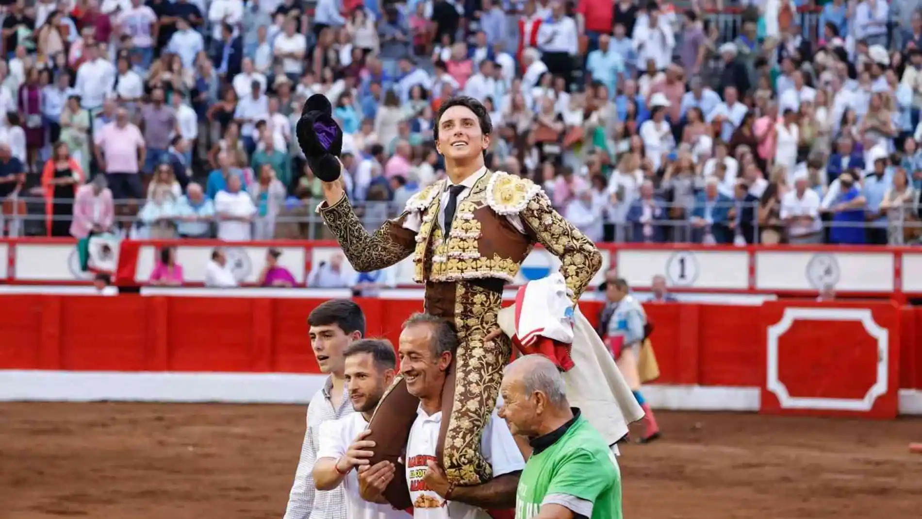 Los toros revientan taquillas en Santander: otro lleno antes de que empiece la feria