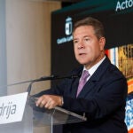 El presidente de Castilla-La Mancha, Emiliano García-Page, inaugura, en Talavera de la Reina, la sede de la empresa Madrija.