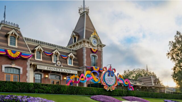 Disneyland cumple 70 años: así fueron los inicios del parque temático que transformó la industria del ocio