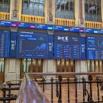 El IBEX sube más del 0,60 % y mantiene los 13.900 puntos en una sesión sin sobresaltos