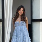 Influencer con maquillaje efecto 'buena cara'.