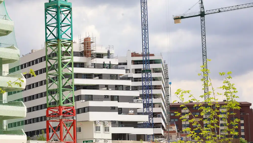 VÍDEO: Las hipotecas sobre viviendas se disparan un 54,4% en mayo y el interés suma cuatro meses por debajo del 3%