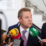 El presidente de Castilla-La Mancha, Emiliano García-Page, inaugura, en Talavera de la Reina, la sede de la empresa Madrija.
