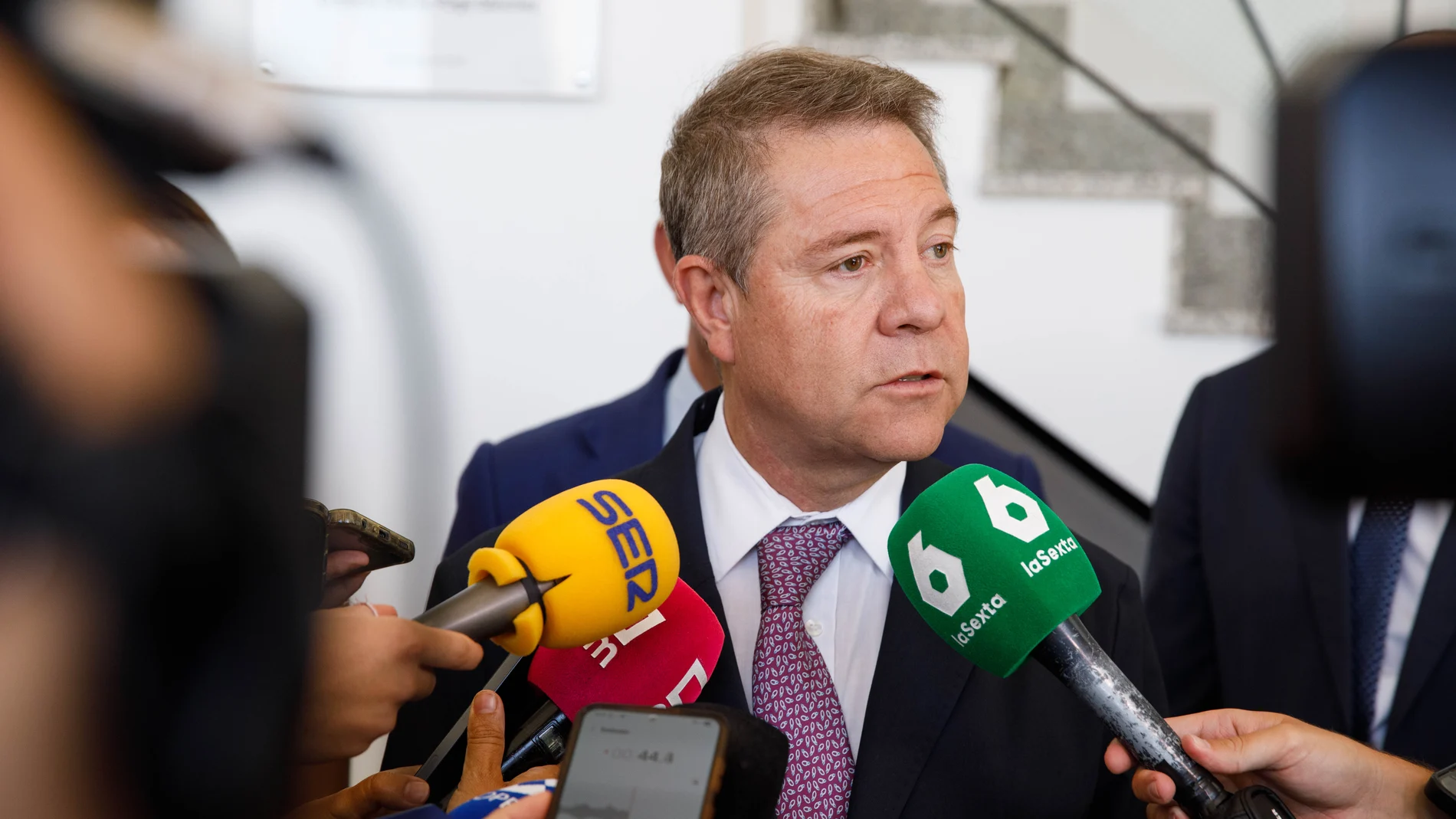 El presidente de Castilla-La Mancha, Emiliano García-Page, inaugura, en Talavera de la Reina, la sede de la empresa Madrija.