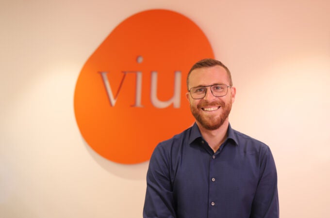 VIU adapta sus masters a la realidad y tiempo de los docentes con una metodología 100% online, flexible y secuencial, una asignatura detrás de otra, y distintas especialidades.